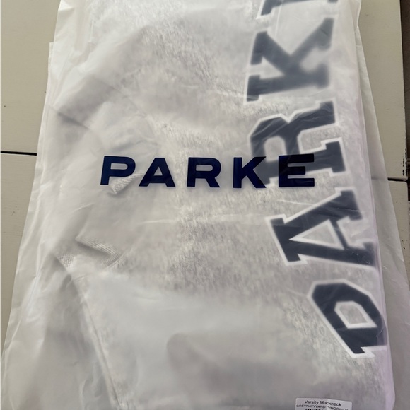 PARKE Gray Sweatshirt - Picture 2 of 2